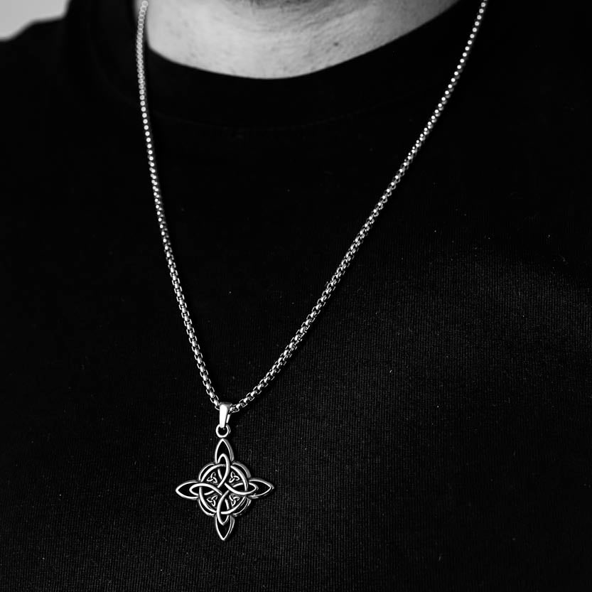 VALKNUT CROSS.
